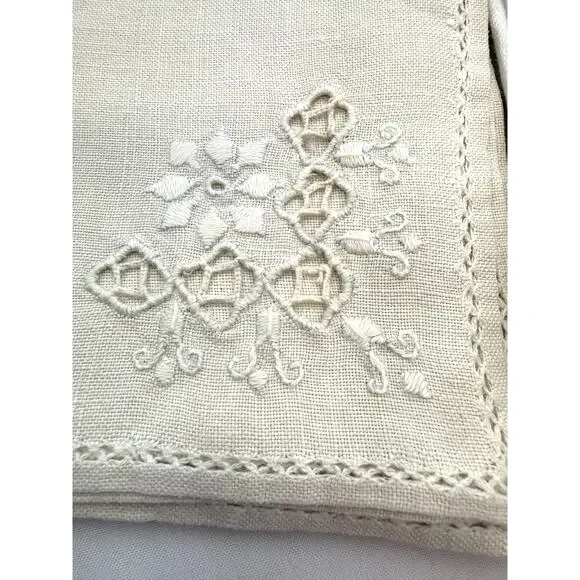 8 sets of Napkins white cream crochet linen embroidered - Picture 3 of 16